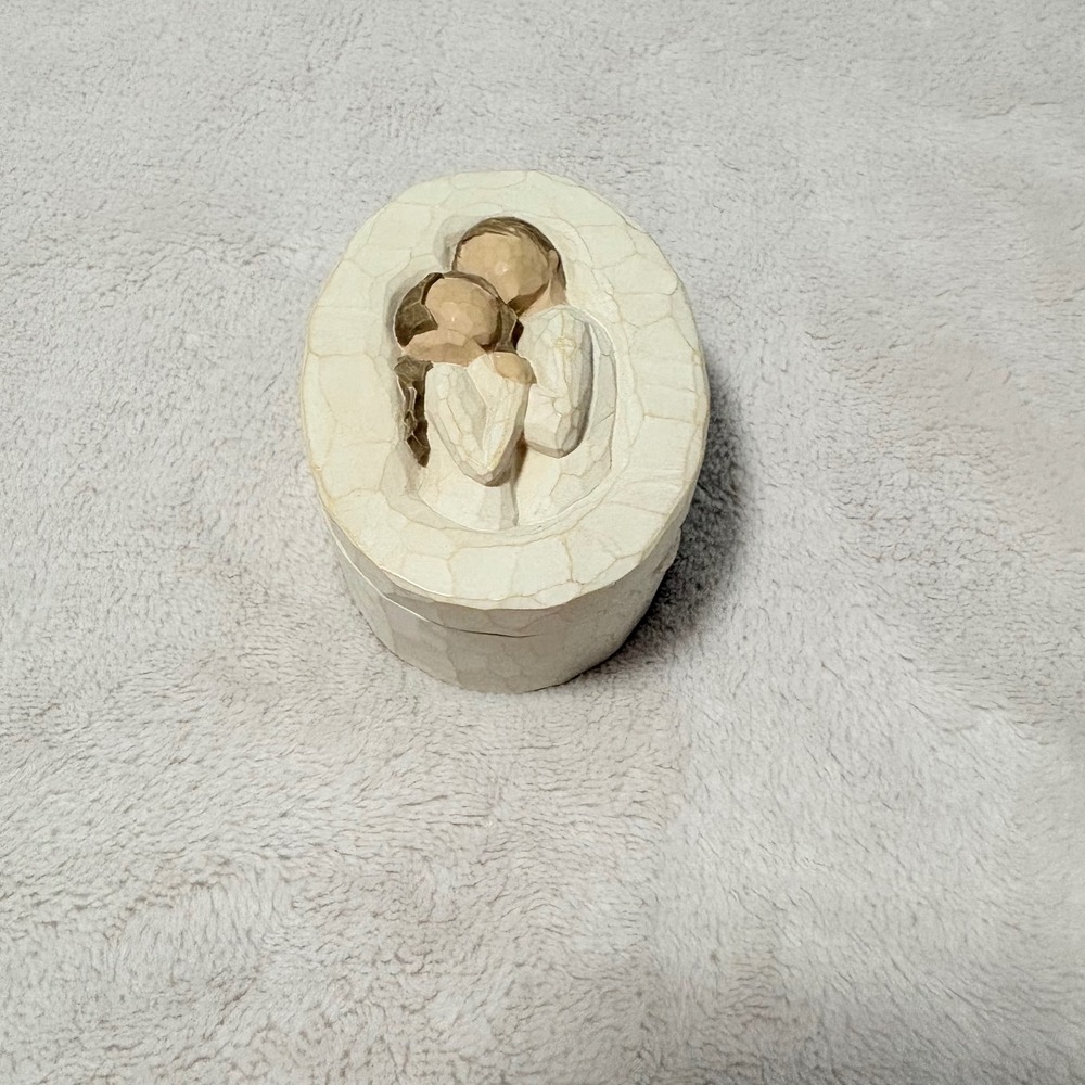 Willow Tree Embrace Keepsake Box Cream Resin Hand-Painted Decor